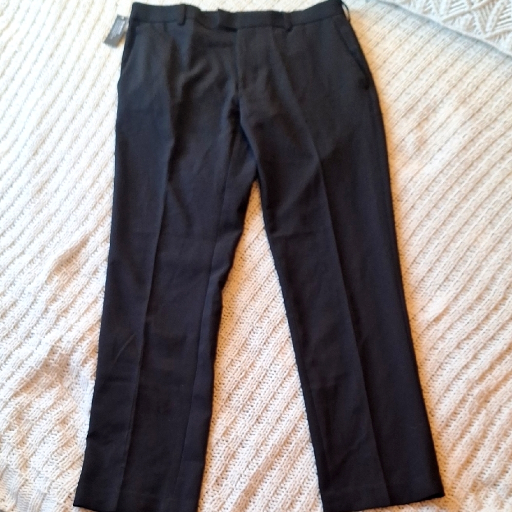 Van Heusen Slim Fit Flex Black Dress Pants Size 32X30